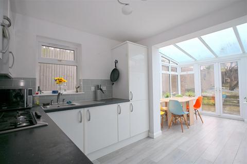 1 bedroom flat for sale, Tideswell Road, Eastbourne