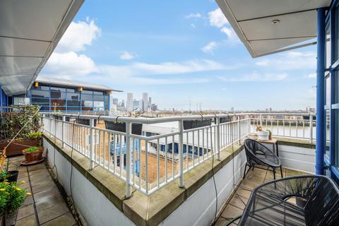 2 bedroom apartment to rent, Scotia Building, London, E1W 3WA