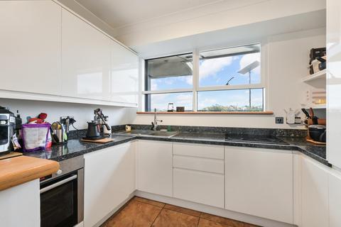 2 bedroom apartment to rent, Scotia Building, London, E1W 3WA
