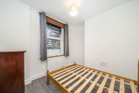 1 bedroom flat to rent, Bedford Road, London SW4