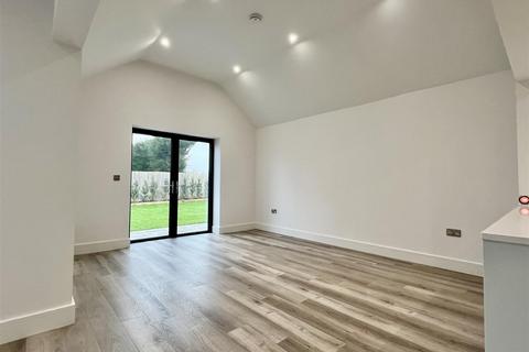 4 bedroom end of terrace house for sale, Packington, Lichfield
