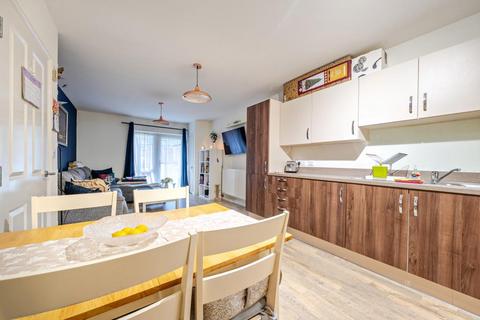 2 bedroom flat for sale, High Wycombe,  Buckinghamshire,  HP13