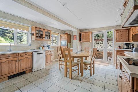 5 bedroom detached house for sale, Barn Close, Radlett