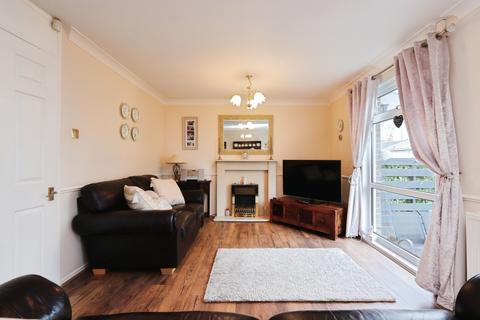 3 bedroom end of terrace house for sale, Lingfoot Crescent, Sheffield, S8