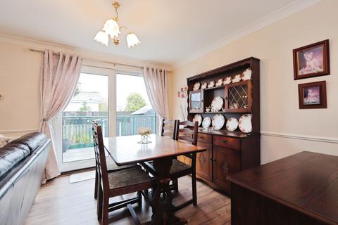 3 bedroom end of terrace house for sale, Lingfoot Crescent, Sheffield, S8