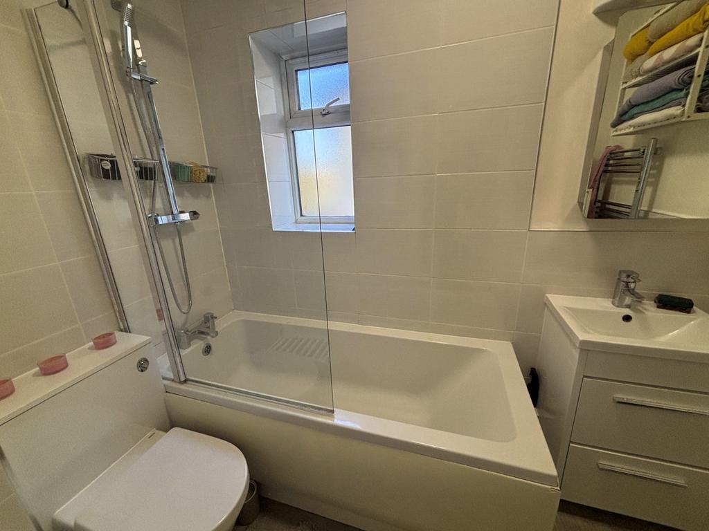 Family bathroom