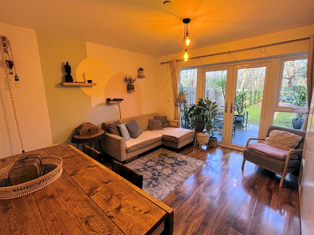 Lounge/dining room