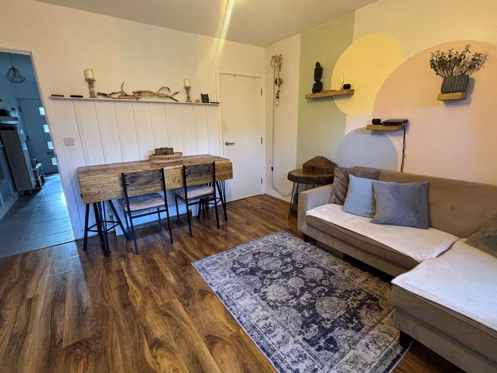 Lounge/dining room