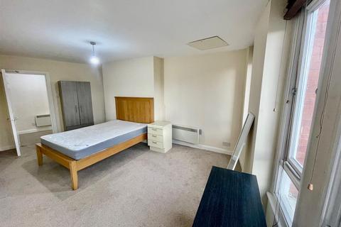 2 bedroom apartment to rent, The Exchange Building, 3 Central Road, Leeds LS1