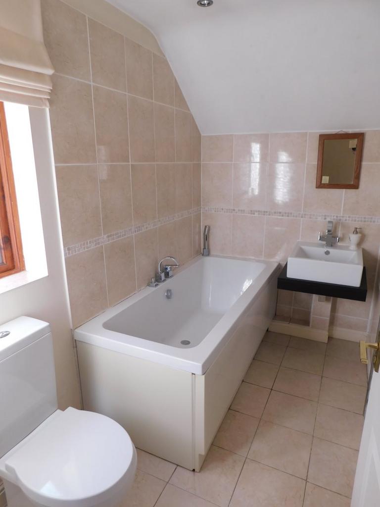 En Suite Bathroom