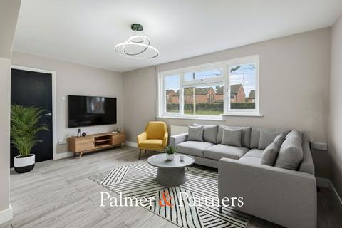 3 bedroom terraced house for sale, Kennet Way, Essex CM1