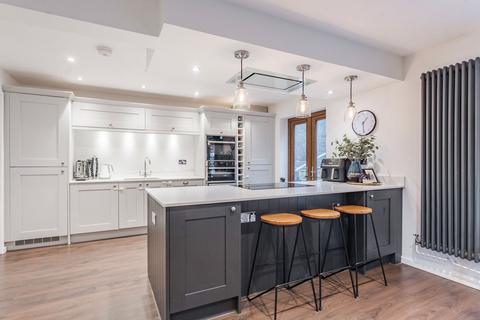 5 bedroom detached house for sale, Layer Close, Norwich