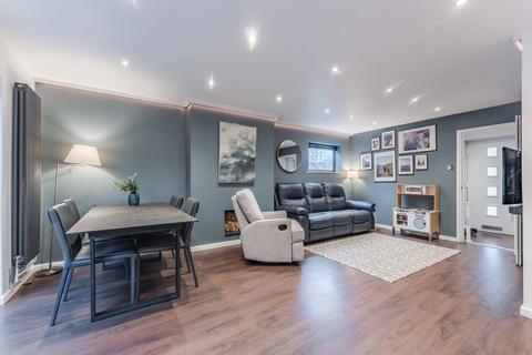 5 bedroom detached house for sale, Layer Close, Norwich