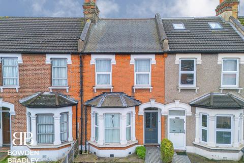 2 bedroom terraced house for sale, Green Lane, Seven Kings, IG3