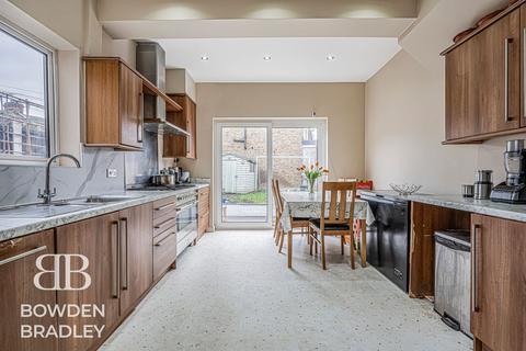 2 bedroom terraced house for sale, Green Lane, Seven Kings, IG3