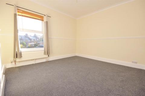 2 bedroom terraced house to rent, Cambridge Street, Luton, LU1