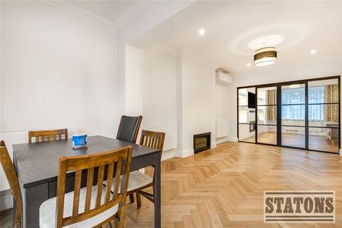 undefined, Coombe Corner, London, N21