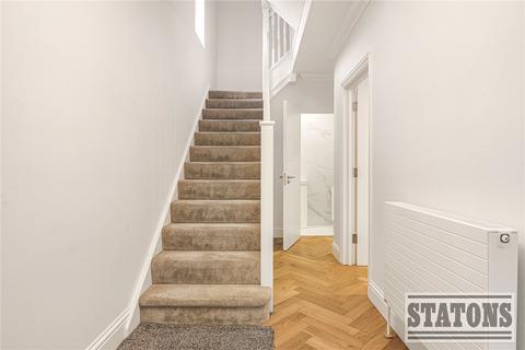undefined, Coombe Corner, London, N21