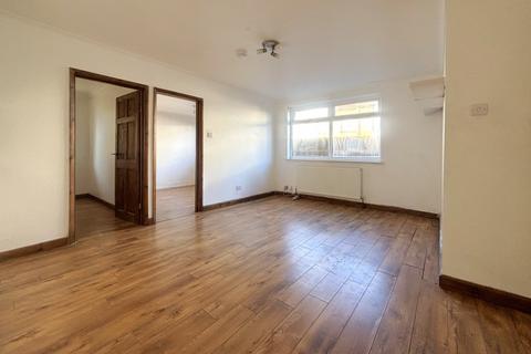 undefined, Courtenay Road, Woking GU21