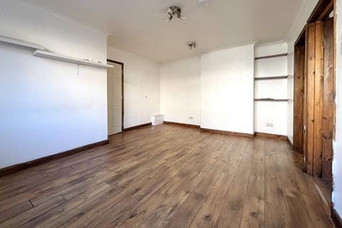 undefined, Courtenay Road, Woking GU21