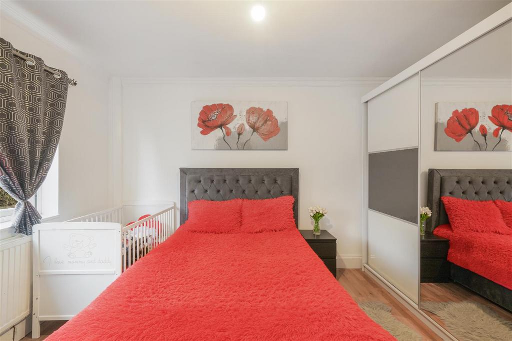 Bedroom 1 - View 1