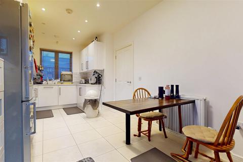4 bedroom house for sale, Longhorn Drive, Milton Keynes MK8