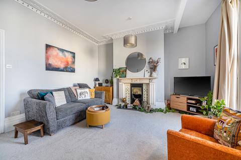 1 bedroom apartment for sale, Portland Street, Gloucestershire GL52