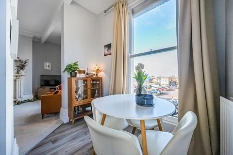 1 bedroom apartment for sale, Portland Street, Gloucestershire GL52
