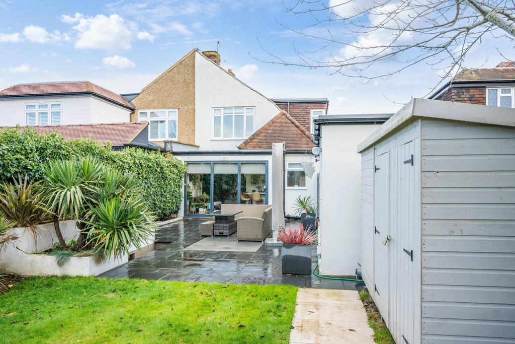 Rutherwyke close