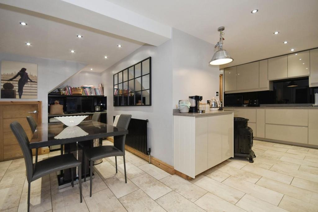 KITCHEN DINER 01.jpg