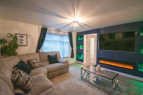 4 bedroom terraced house for sale, Tadcaster Avenue, Eyres Monsell
