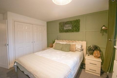 4 bedroom terraced house for sale, Tadcaster Avenue, Eyres Monsell