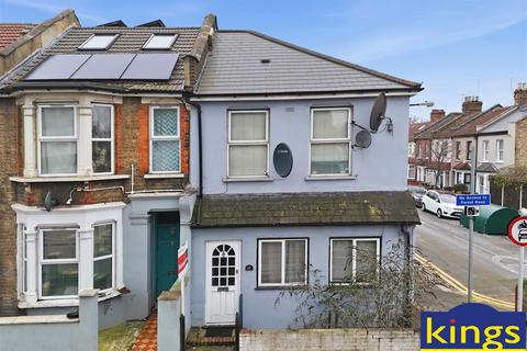 1 bedroom flat for sale, Chingford Road, London