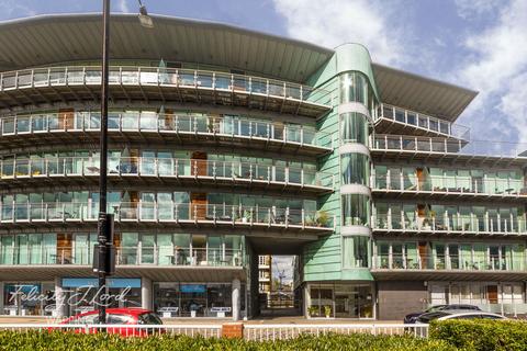 2 bedroom flat for sale, Wapping High Street, London E1W