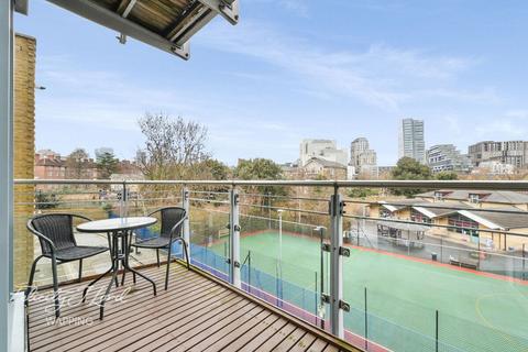 2 bedroom flat for sale, Halcyon Wharf, Wapping High Street, London E1W