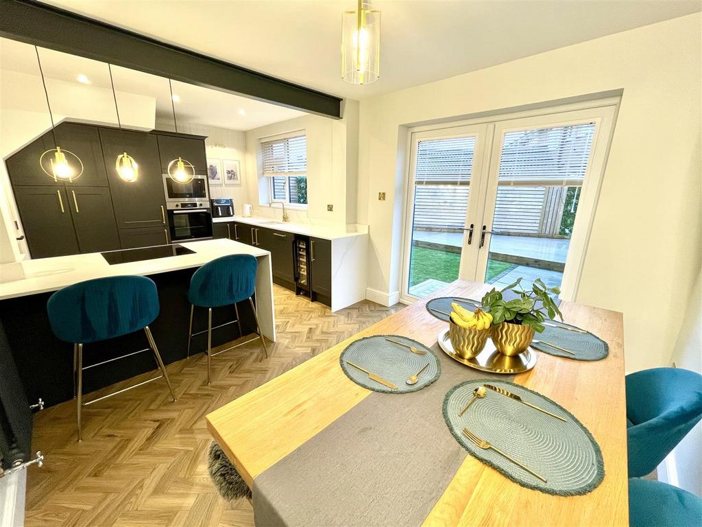 Kitchen / Diner