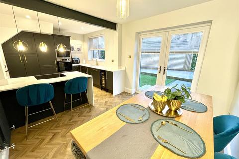 3 bedroom semi-detached house for sale, Alwyn Road, Darlington