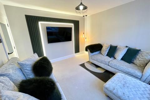 3 bedroom semi-detached house for sale, Alwyn Road, Darlington