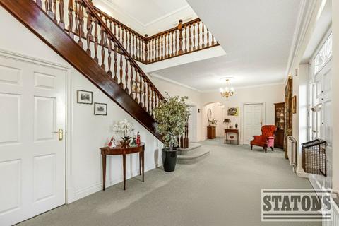 5 bedroom detached house for sale, The Ridgeway, Cuffley, Potters Bar, Hertfordshire, EN6