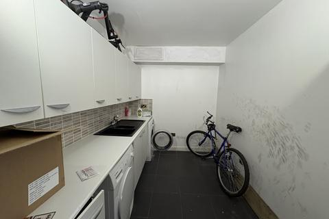 undefined, Ravensworth Gardens, CB1 2XN