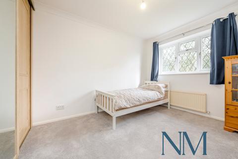 undefined, Worth, Crawley RH10