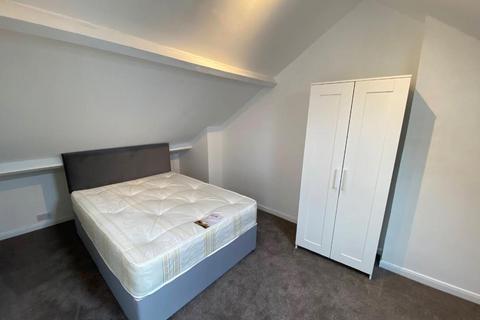 1 bedroom terraced house to rent, St. Marys Square, London