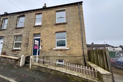 2 bedroom end of terrace house for sale, Centre Street, Heckmondwike