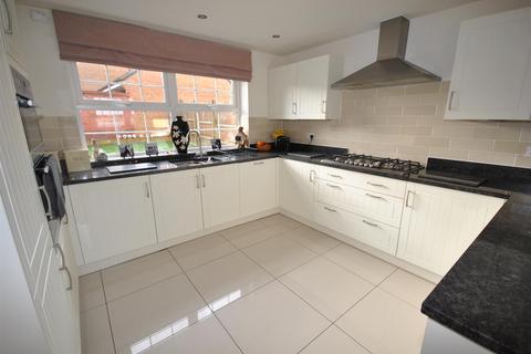 4 bedroom detached house for sale, Waples Close, Earls Barton, Northampton
