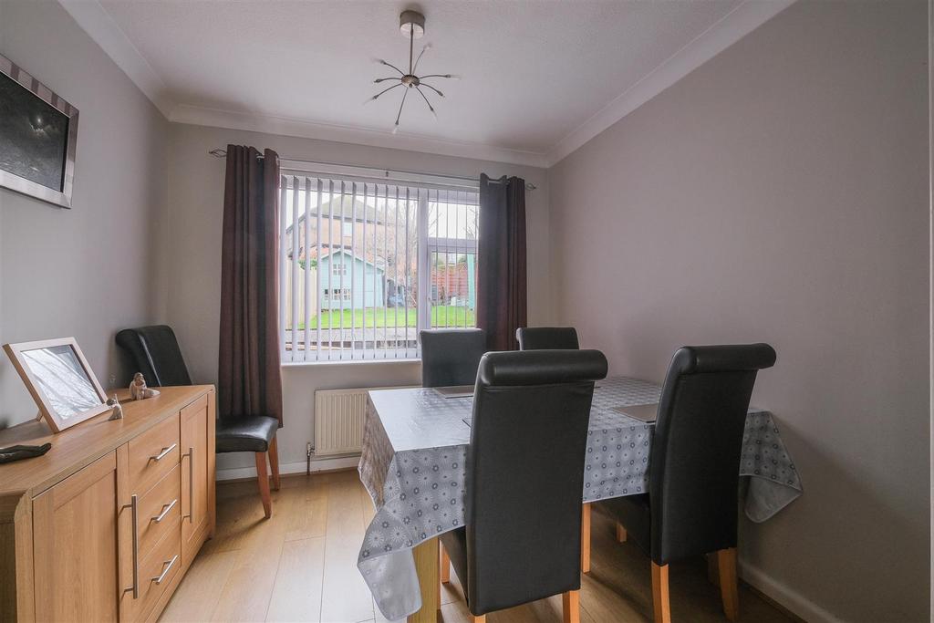 Living/dining room