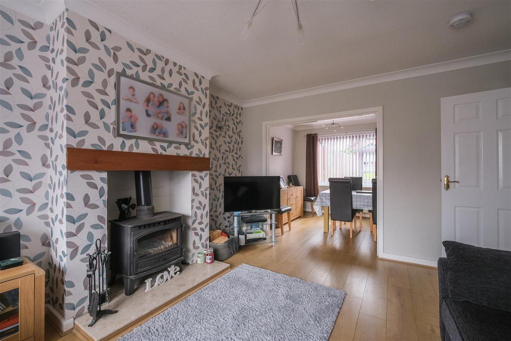 Living/dining room