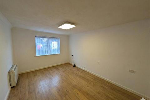 undefined, White Oaks Court, St. Edmunds Road, Southampton