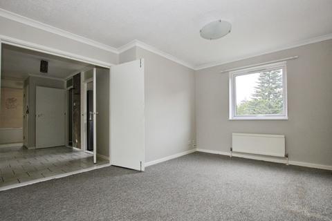 2 bedroom flat to rent, Austin Court, Village Road, EN1