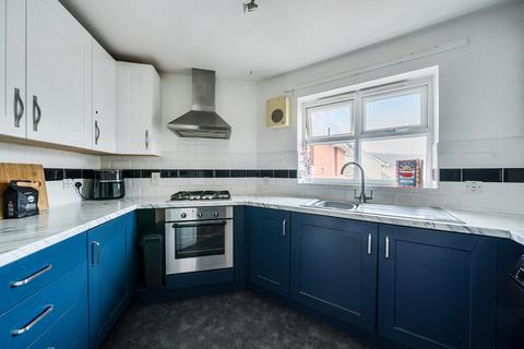 2 bedroom flat for sale, Sharp Court, Stevenage, SG1