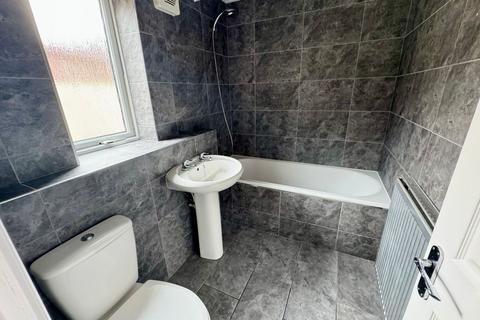 3 bedroom terraced house to rent, St. Pauls Terrace, Sunderland, SR2